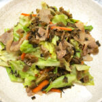 春キャベツと豚バラ肉の高菜味噌炒め