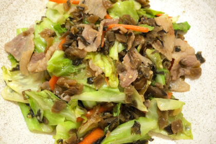 春キャベツと豚バラ肉の高菜味噌炒め