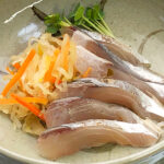 鰆の酢締めとゆず大根の和え物