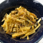 ジャガイモと辛子高菜のシャキシャキ炒め