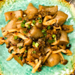 こんにゃくとシメジの炒り煮・辛子高菜和え 味付けなめ茸と辛子高菜のせ冷奴