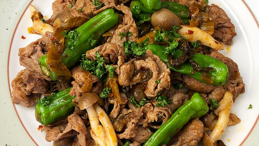 牛肉と辛子高菜のバター醤油炒め